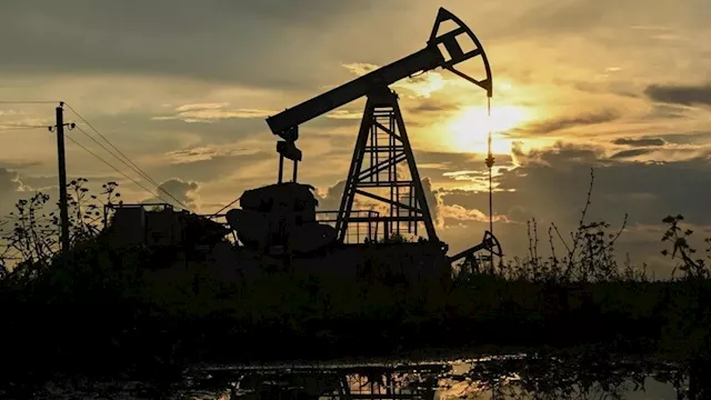 بعد رفض المقترح الإيراني.. كيف تحركت أسعار النفط والذهب والدولار؟